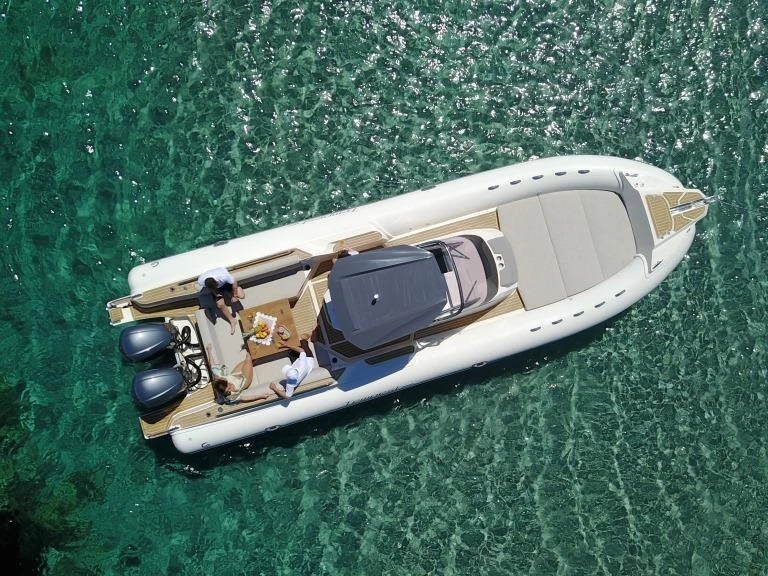 Huur RIB met of zonder schipper Capelli in Marine de Sant'Ambrogio