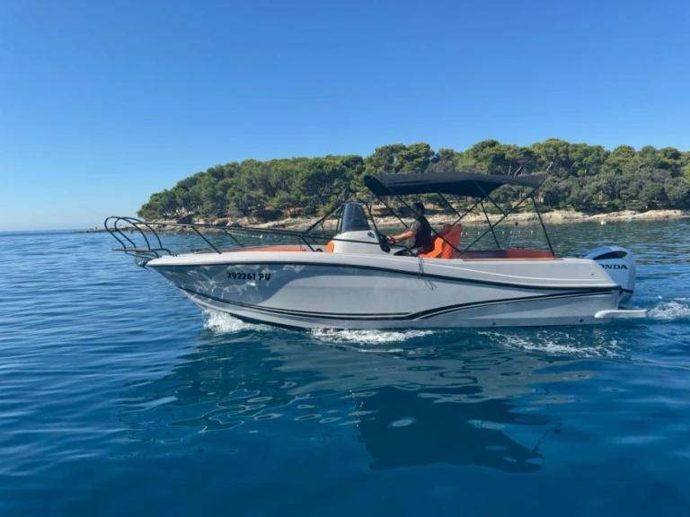 Verhuur Motorboot Jeanneau met vaarbewijs