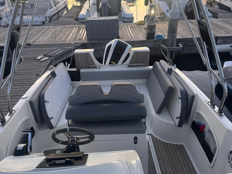 Motorboot te huur in Castellammare di Stabia voor de beste prijs