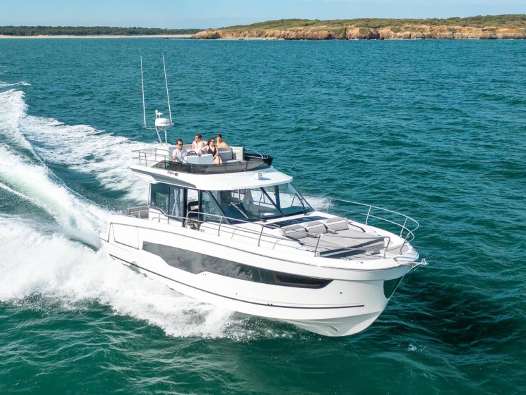 Motorboot te huur in Trogir voor de beste prijs