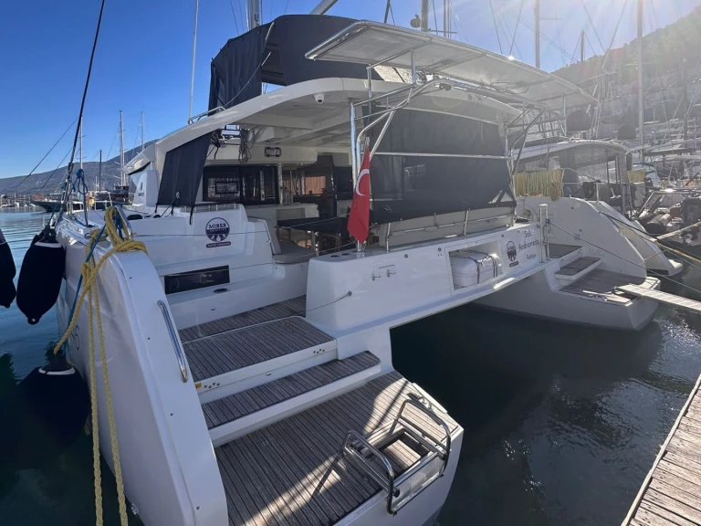 Bootverhuur Lagoon Lagoon 46 in Fethiye via SamBoat