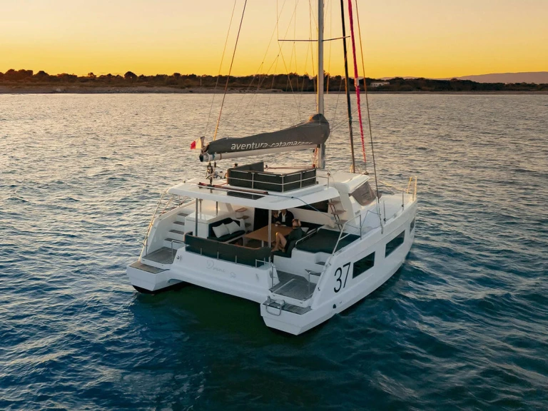 Verhuur Catamaran Aventura met vaarbewijs