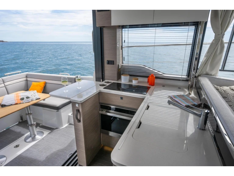 Jeanneau Merry Fisher 1295 te huur van particulier of professional in Trogir