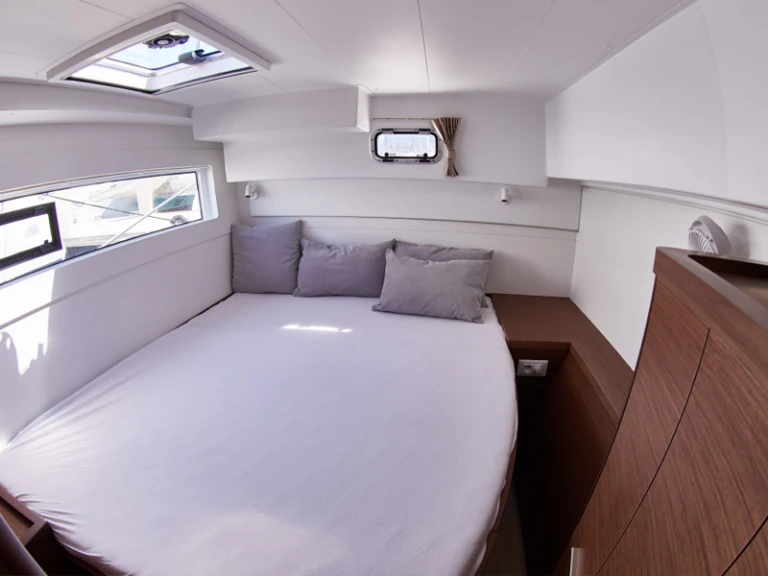 Verhuur Catamaran in Pula - Lagoon Lagoon 40