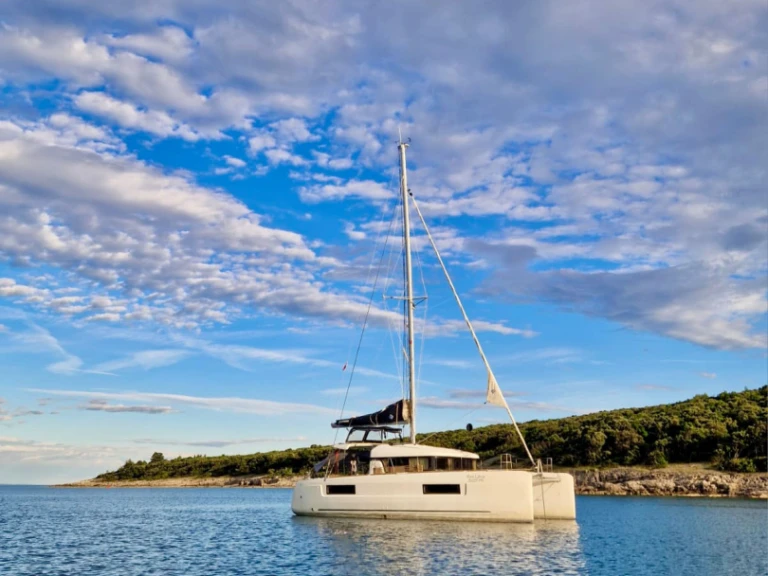 Verhuur Catamaran in Pula - Lagoon Lagoon 40