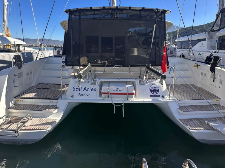 Verhuur Catamaran in Fethiye - Lagoon Lagoon 40