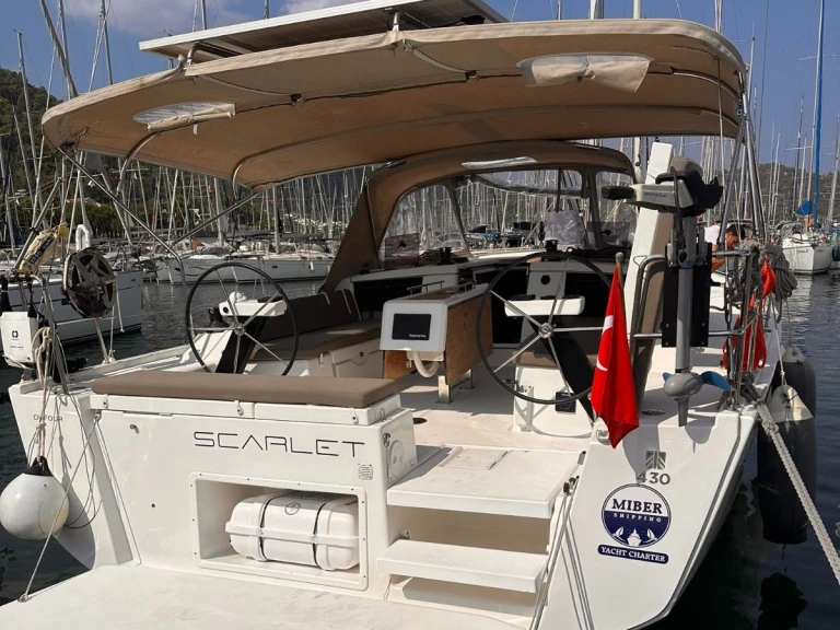 Huur een Dufour Dufour 430 in Fethiye