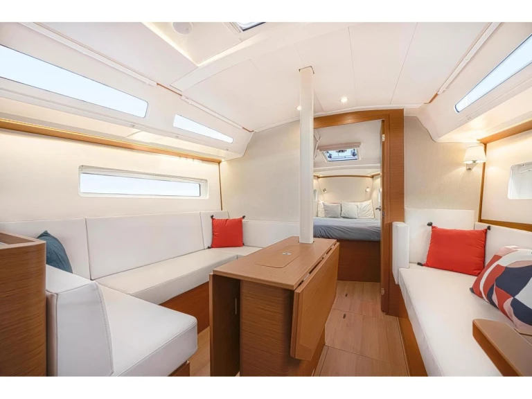 Jeanneau Sun Odyssey 380 te huur van particulier of professional in Salerno