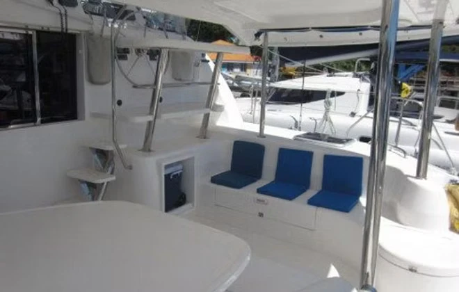 Catamaran te huur in Parish of Saint George voor de beste prijs