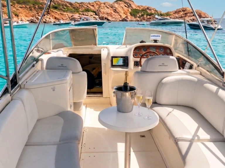 Verhuur Motorboot Cranchi met vaarbewijs