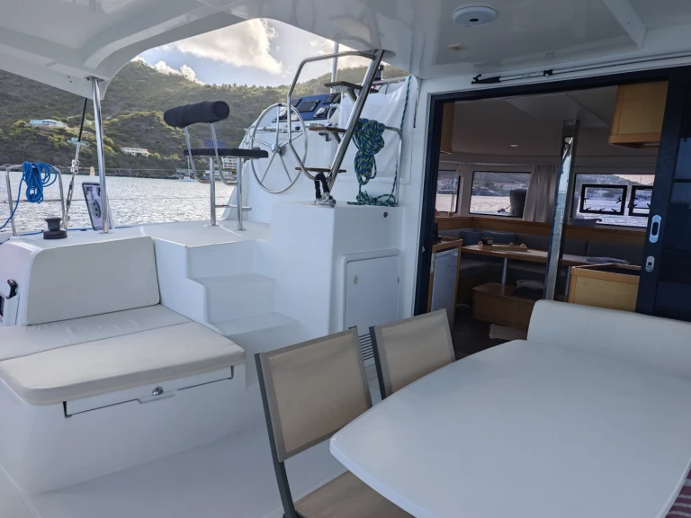 Lagoon Lagoon 42 te huur van particulier of professional in Marigot