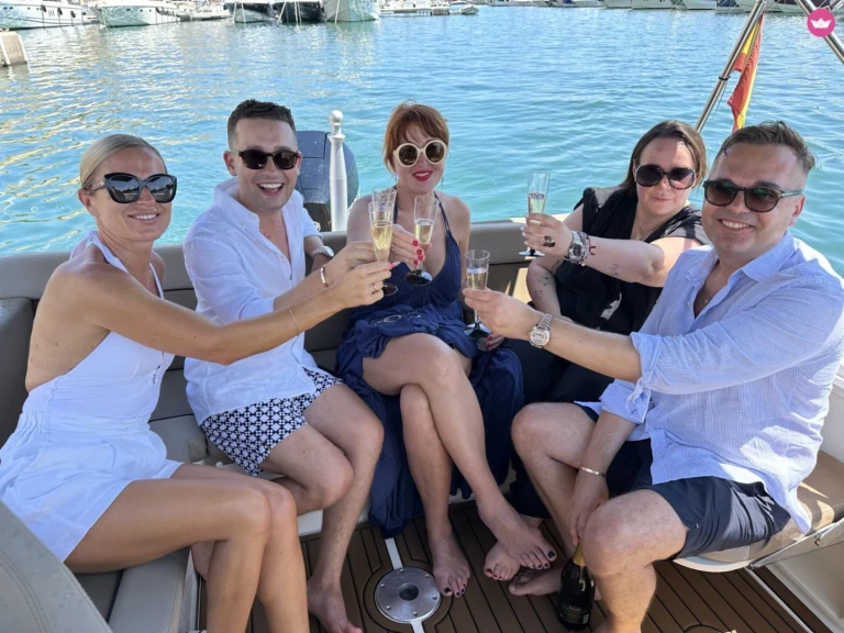 Verhuur Motorboot Quicksilver met vaarbewijs