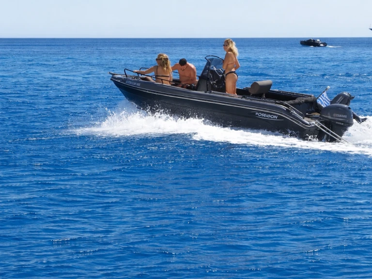 Motorboot te huur in Mílos voor de beste prijs