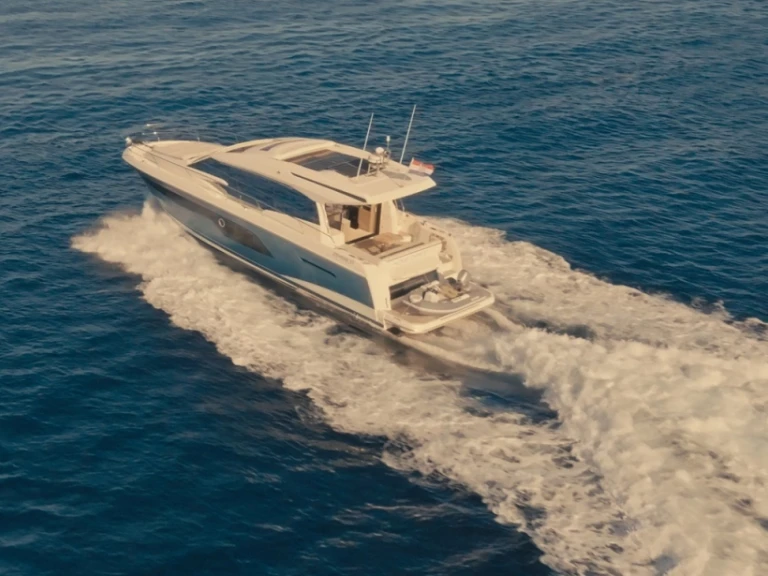 Bootverhuur Marina Lav goedkoop Prestige 520 S