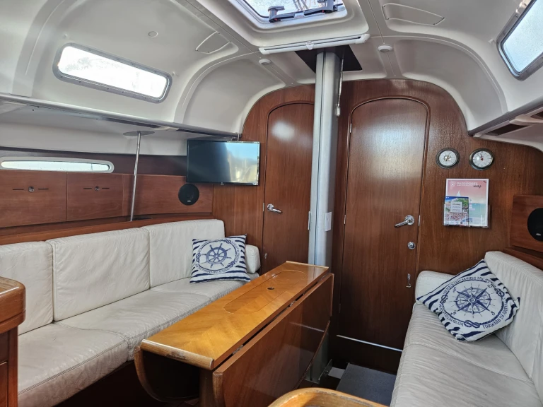 Huur Zeilboot met of zonder schipper Bénéteau in Donostia / San Sebastián