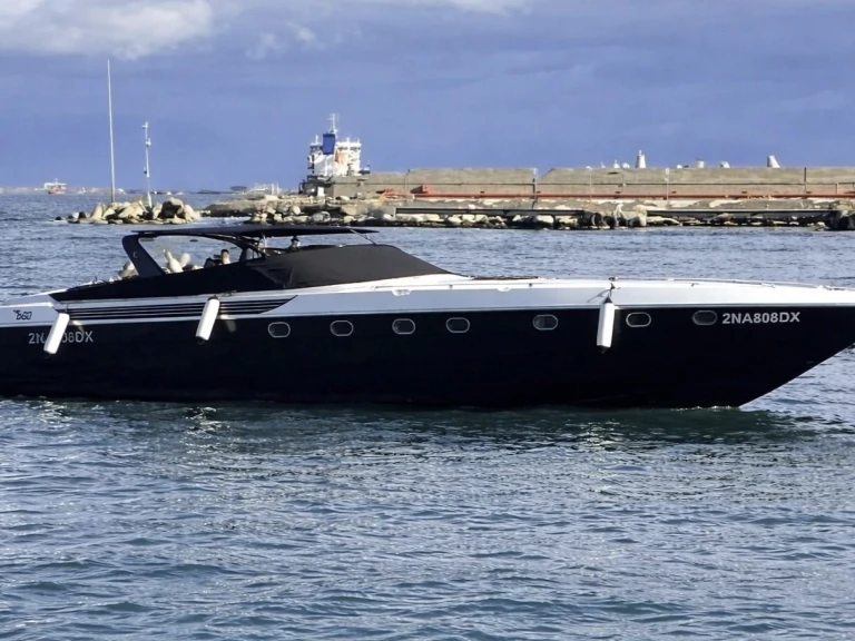Verhuur Motorboot Baia met vaarbewijs