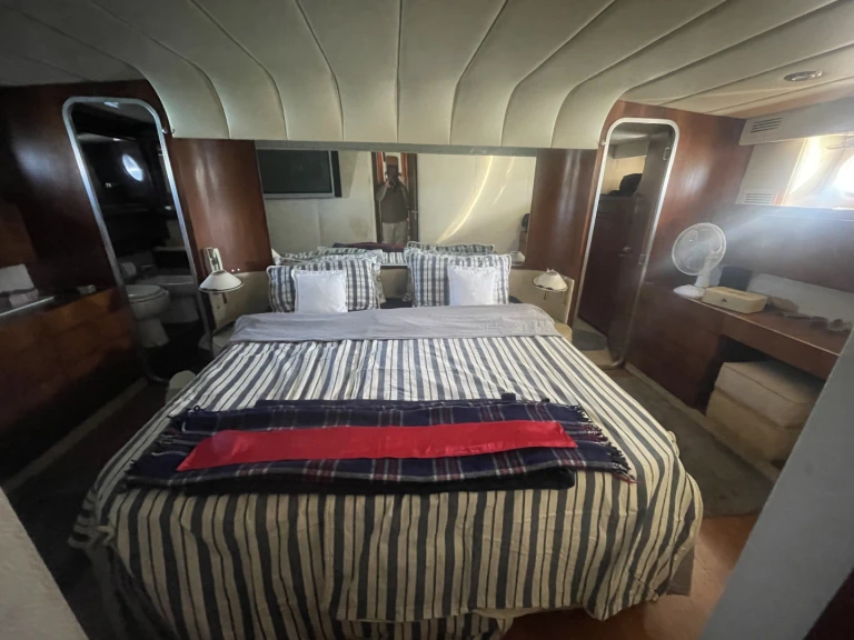 Bootverhuur Versilcraft ultraphantome in Marina degli Aregai via SamBoat