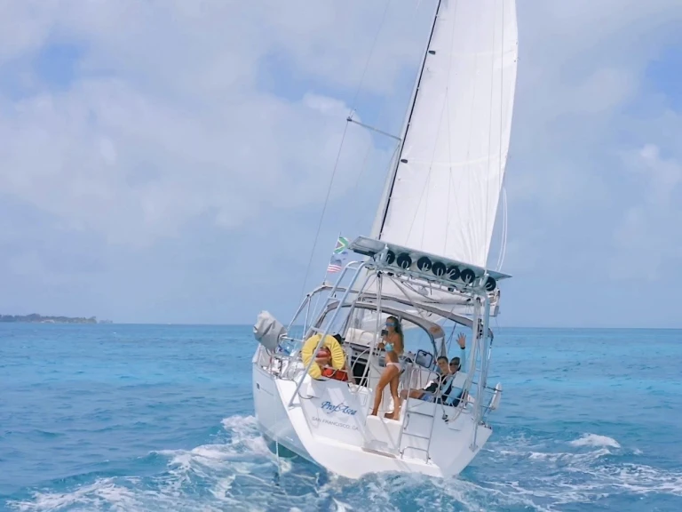 Huur een Bénéteau Oceanis 393 in Philippine