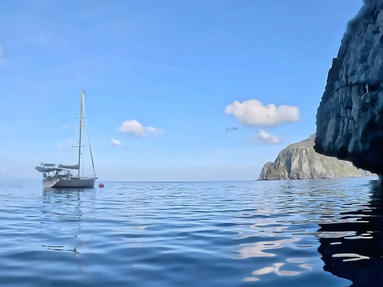 Bootverhuur Philippine goedkoop Oceanis 393