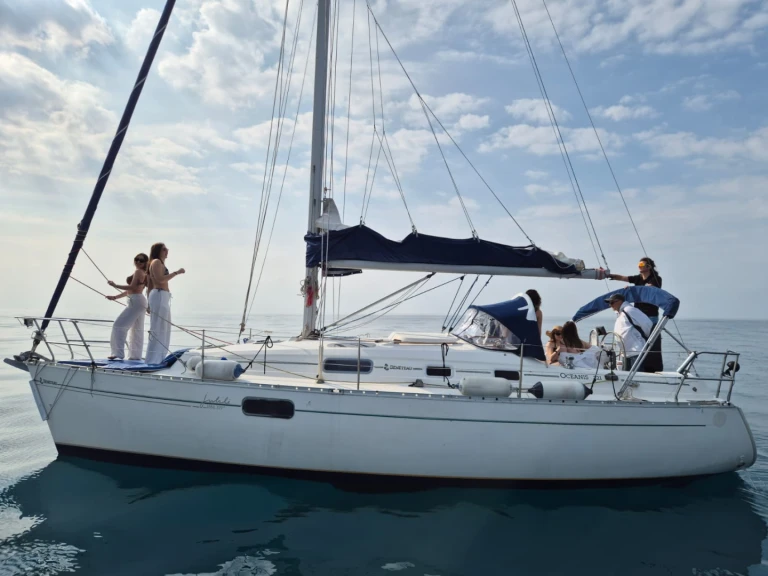 Jachthuur in Andora - Bénéteau Oceanis 321 via SamBoat