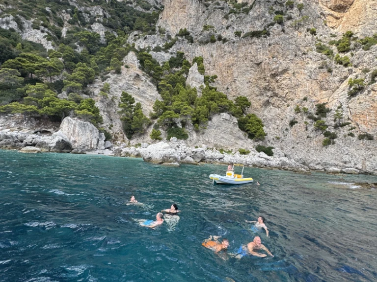 Verhuur RIB Joker Boat met vaarbewijs