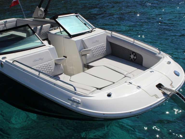 Huur een Sea Ray SDX 290 in Spanje