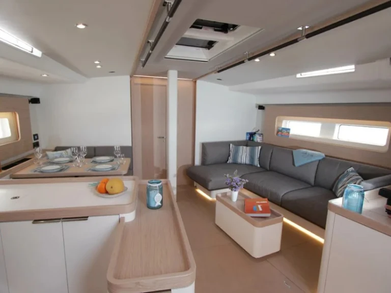 Bénéteau Beneteau 53 First Yacht te huur van particulier of professional in Lávrio