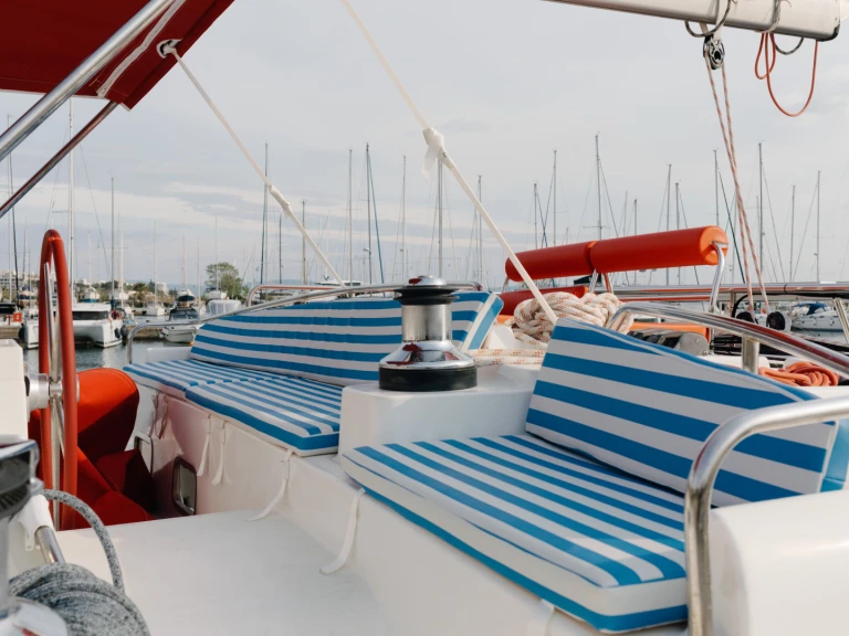 Verhuur Catamaran Lagoon met vaarbewijs