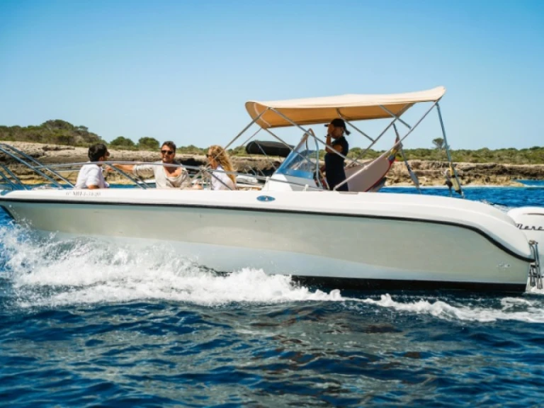 Polyester Yacht Open 605 te huur van particulier of professional in Ciutadella de Menorca