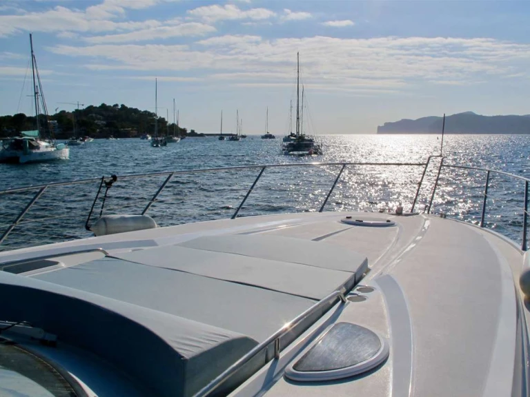 Bootverhuur Sunseeker Portofino 53 in Torrevieja via SamBoat