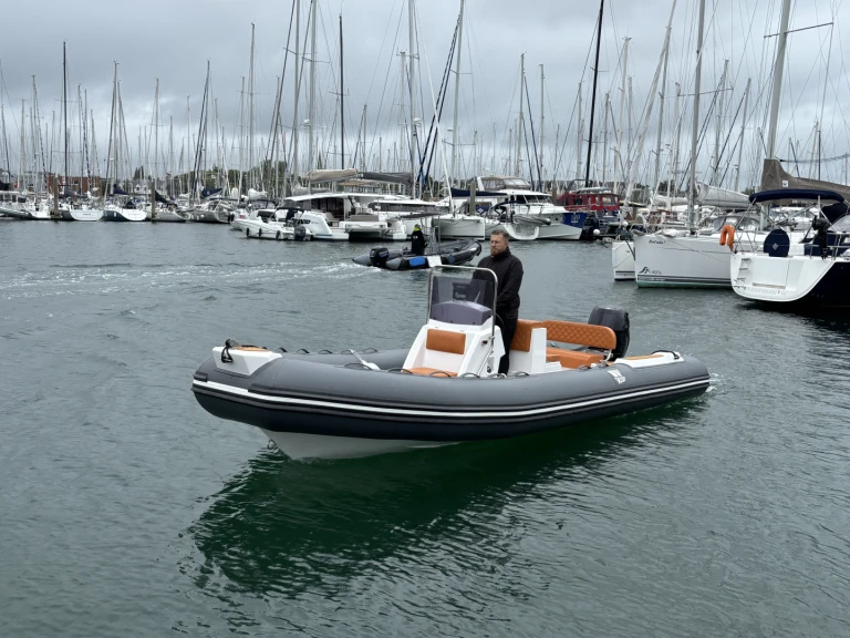 Huur RIB met of zonder schipper Tiger in Arzon