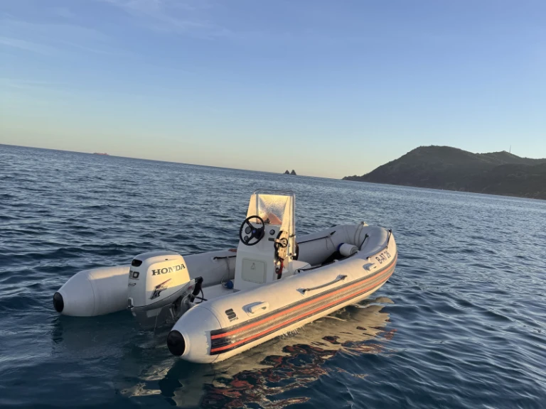 Verhuur RIB sportis met vaarbewijs