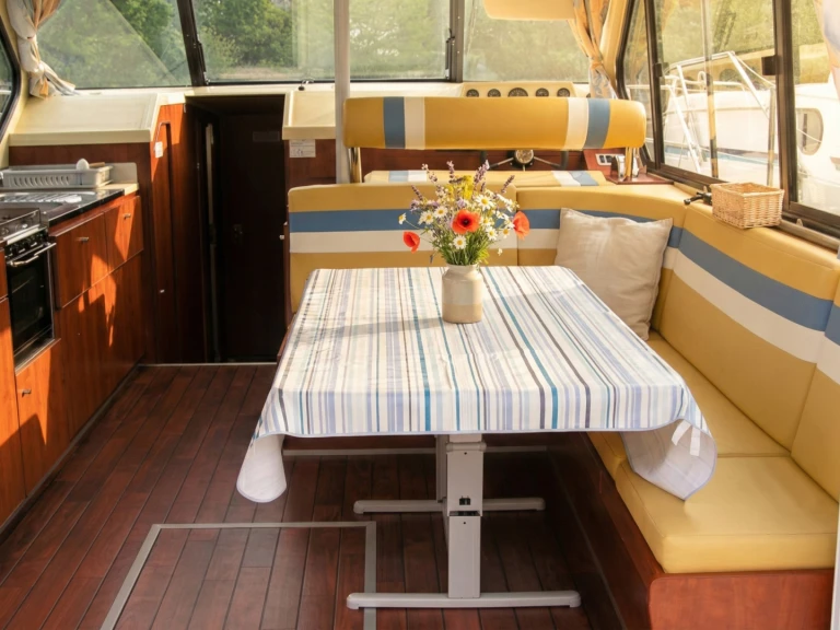 Nicols Yacht Nicols Sedan 1310 te huur van particulier of professional in Amieira
