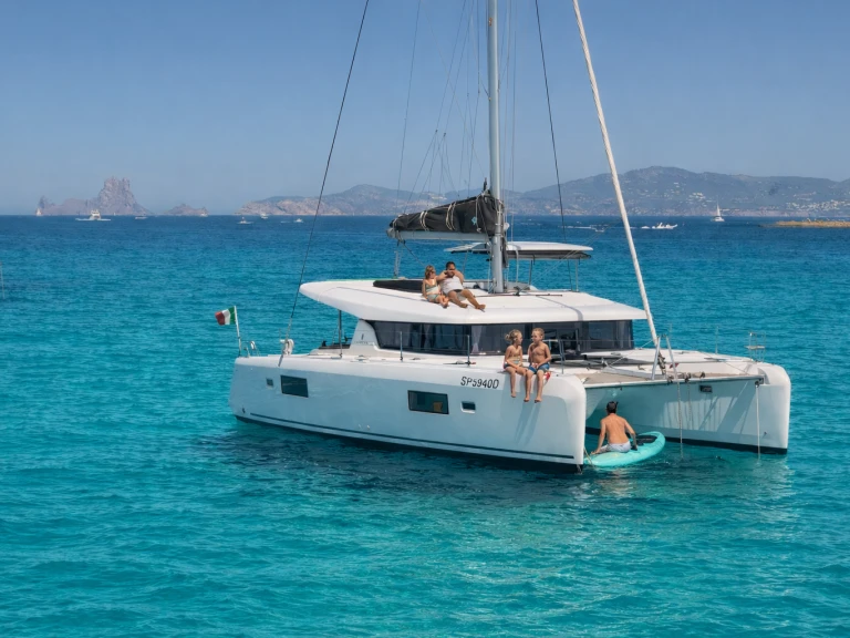 Huur Catamaran met of zonder schipper Lagoon in Ibiza Town