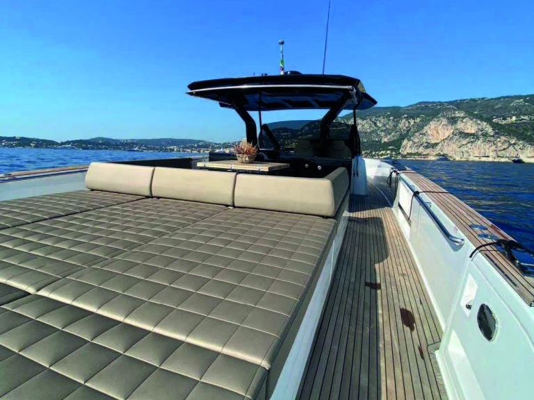 Motorboot te huur in Torre Annunziata voor de beste prijs