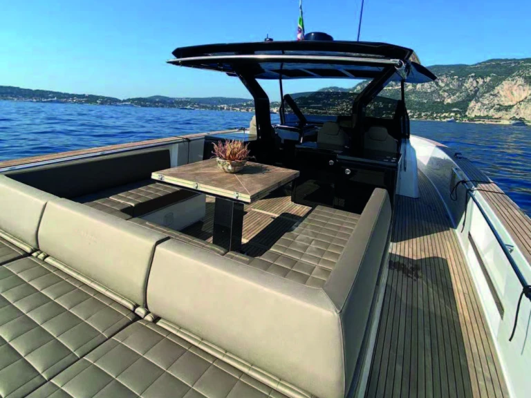 Huur een Pardo Yachts Pardo 50 in Torre Annunziata