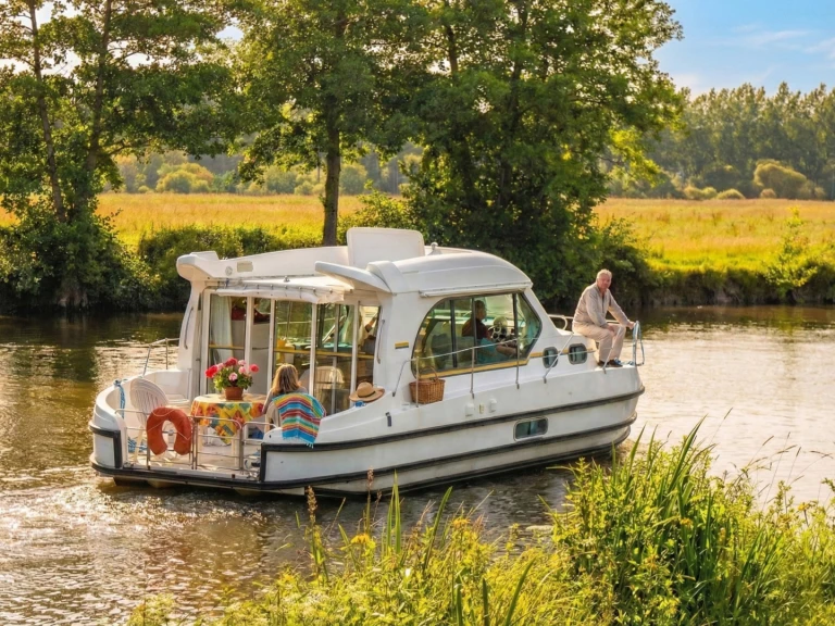 Verhuur Motorboot in Avignonet-Lauragais - Nicols Yacht Nicols Sedan 1000