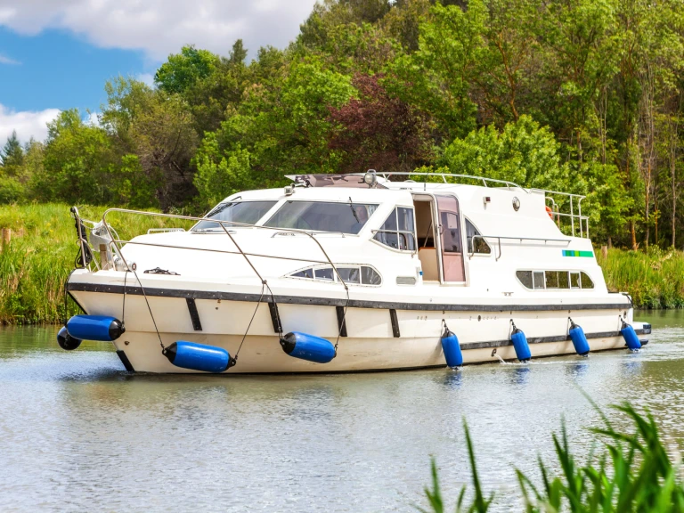 Huur Motorboot met of zonder schipper Pénichette in Argens-Minervois