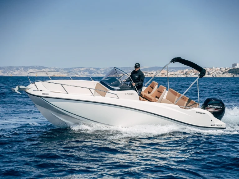 Quicksilver Activ 675 Open te huur van particulier of professional in Marseille