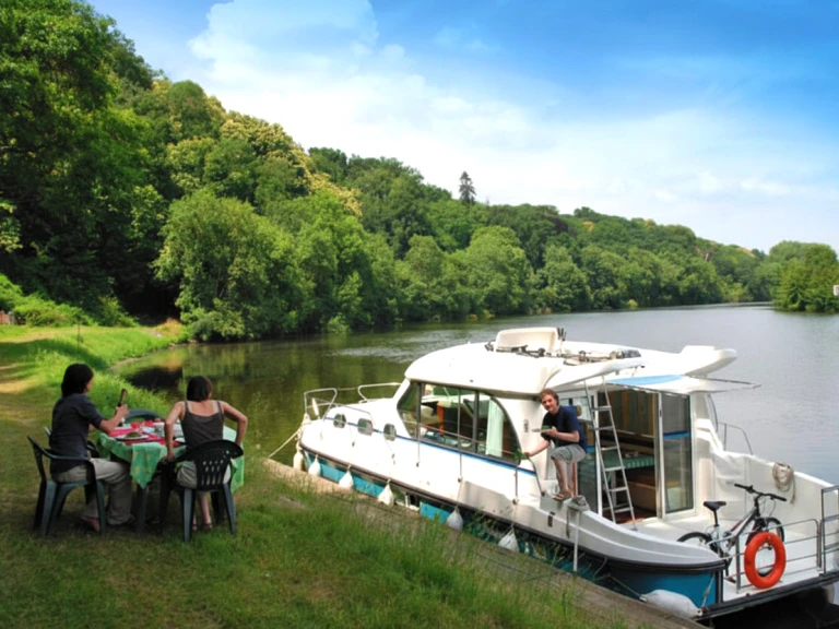 Verhuur Motorboot in Buzet-sur-Baïse - Nicols Yacht Nicols Sedan 1170