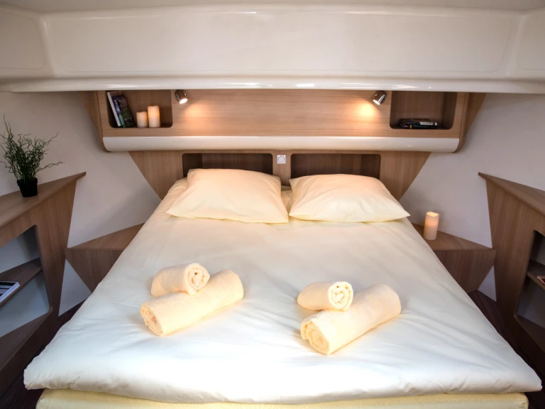 Verhuur Motorboot Nicols Yacht met vaarbewijs