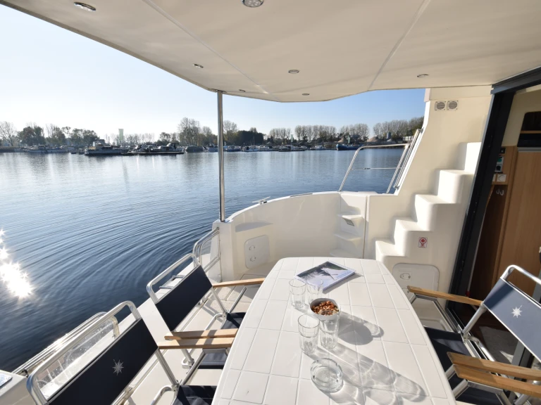 Huur een Nicols Yacht Nicols Octo Fly in Kerkdriel