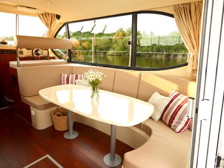 Huur een Nicols Yacht Nicols Estivale Octo in Tokaj