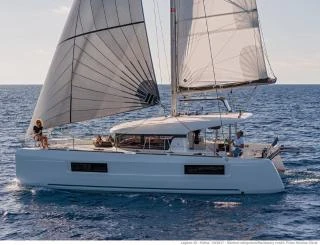 Catamaran te huur in Marina (City) voor de beste prijs