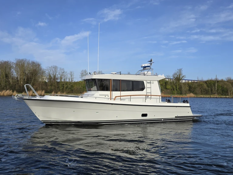 Bootverhuur La Trinité-sur-Mer goedkoop Targa 32