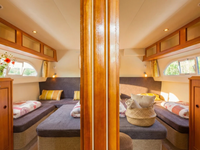 Bootverhuur Scey-sur-Saône-et-Saint-Albin goedkoop Europa E.600