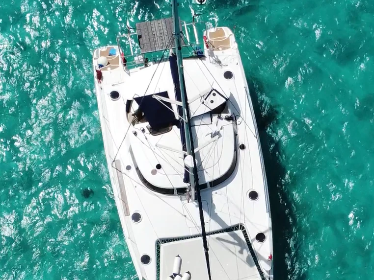 Huur een Fountaine Pajot Belize 43 in La Flotte