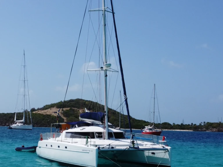 Verhuur Catamaran in La Flotte - Fountaine Pajot Belize 43
