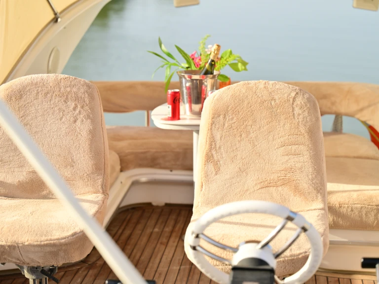 Verhuur Motorboot in Antalya (City) - Sea Ray 400 Sedan Bridge