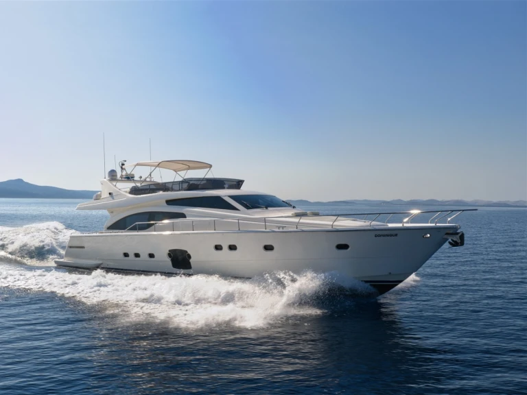 Bootverhuur Ferretti Ferretti 681 in Podstrana via SamBoat